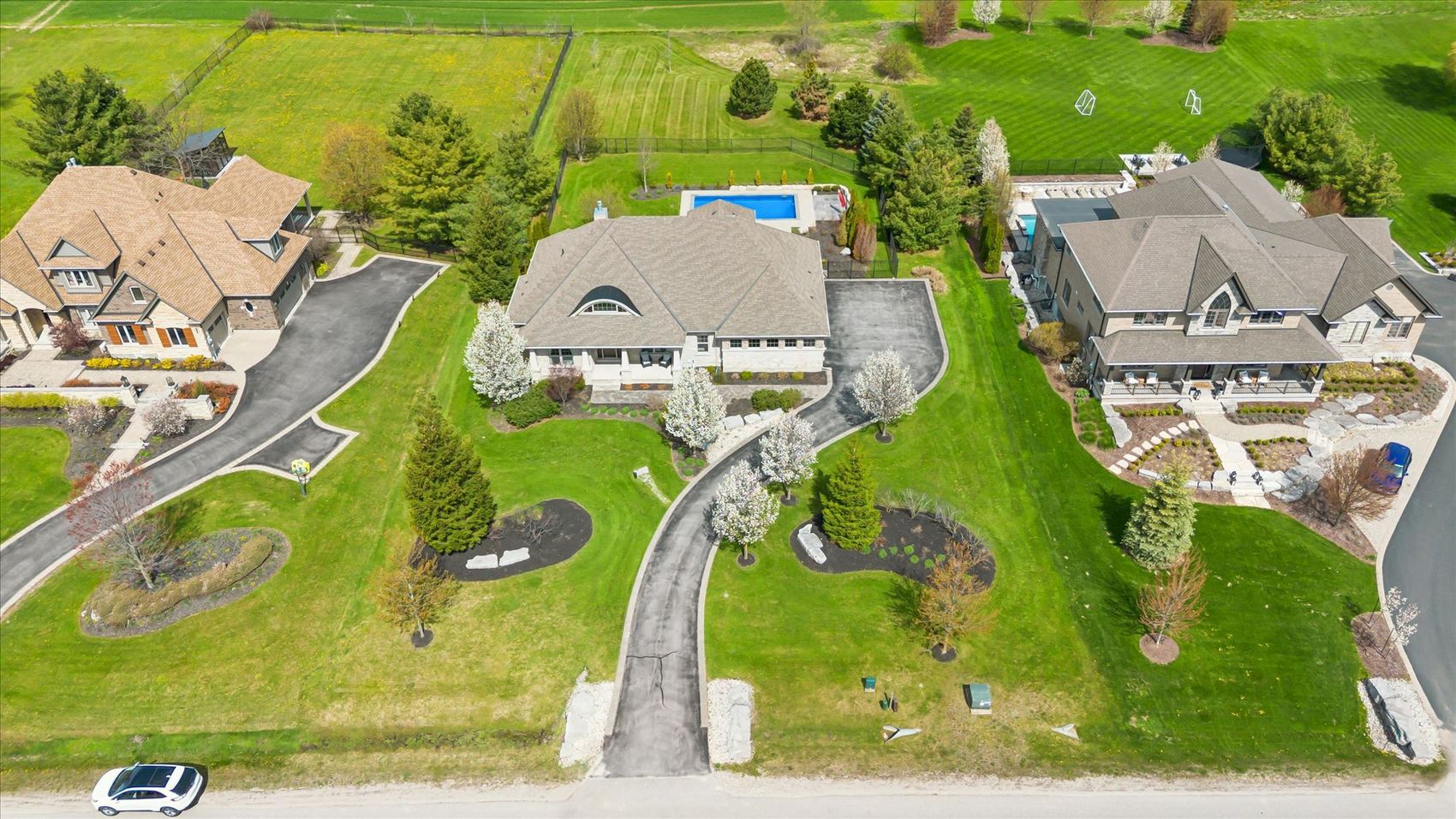 Estate & Grounds — 23 Old Ruby Lane