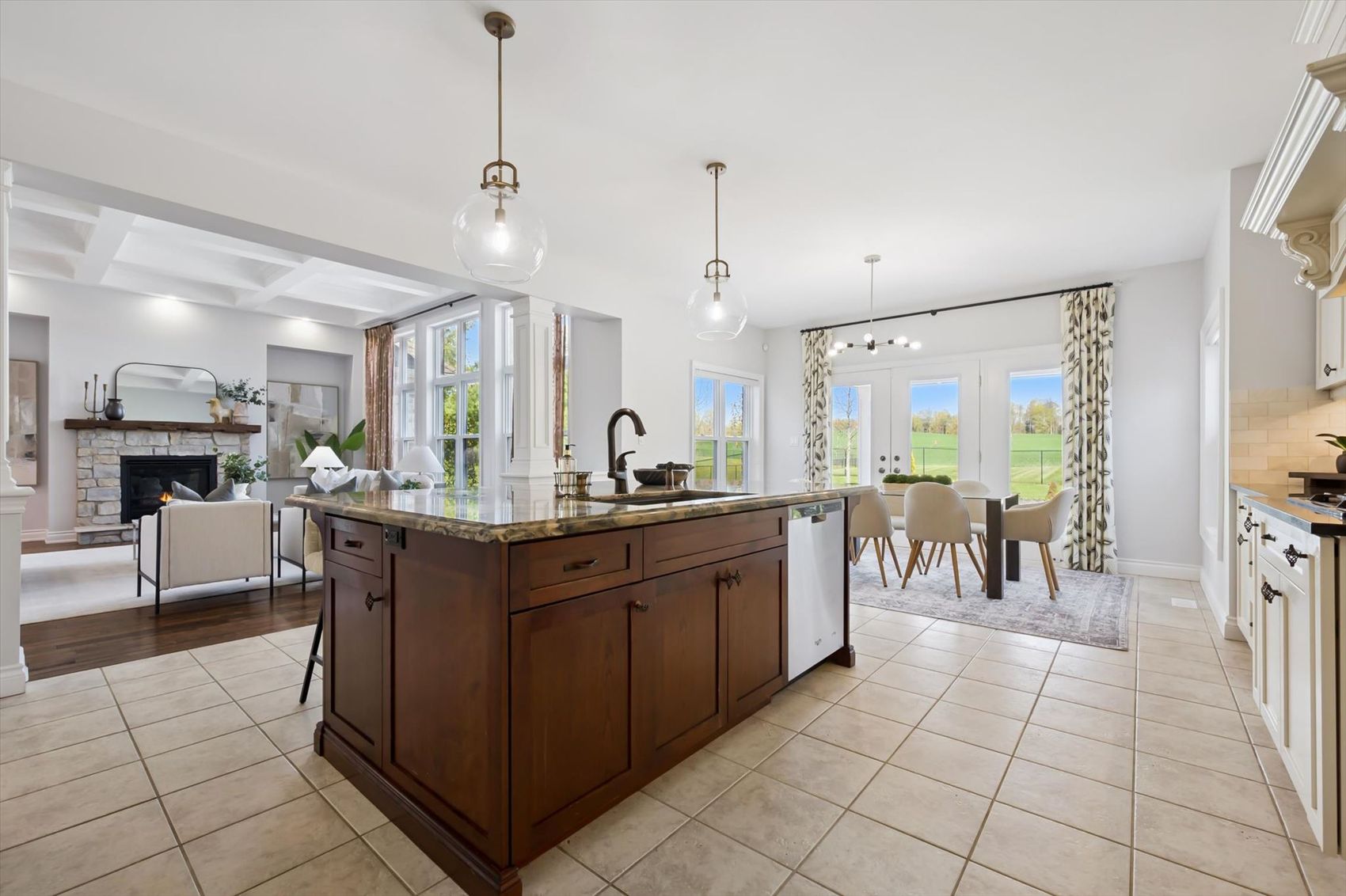 Open to the Yard — 23 Old Ruby Lane